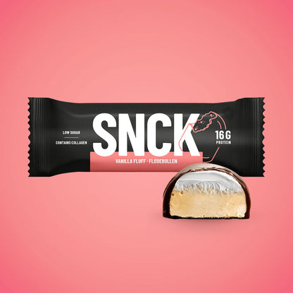 SNCK protein bar Vanilla Fluff &amp; Flødebollen packaging with a pink background
